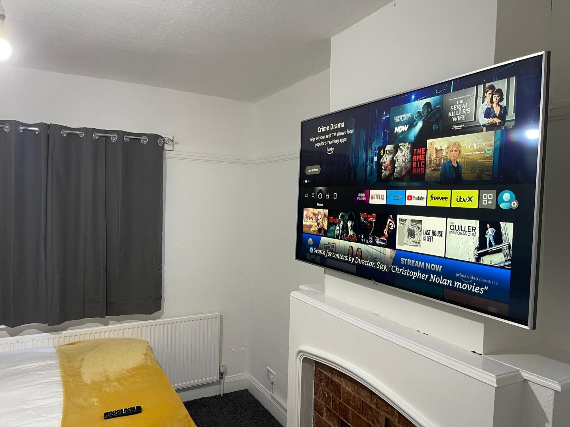 Hometel Digs Hidden Gem Large Comfy Home Can Sleep 15 Braunstone Town Extérieur photo